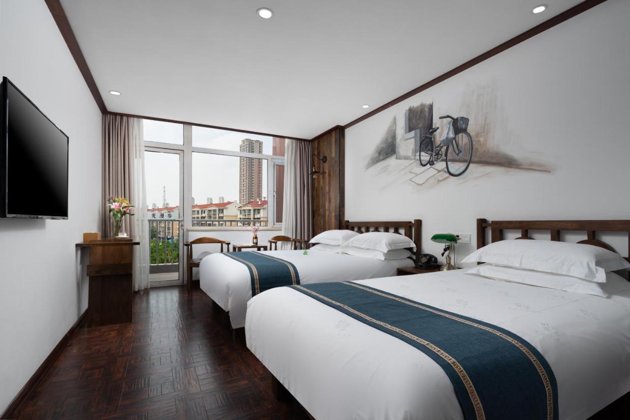 Nostalgia Hotel Near Tianjin Polar Ocean Word- Tianjin Fonte Joy World, 10 Minutes Drive Away From Tianjin Tanggu High-Speed Railway Station, Free Ice-Cream, Mineral Water, Snacks And Laundry Service, English Communication Well מראה חיצוני תמונה