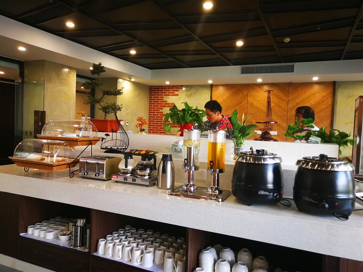 Nostalgia Hotel Near Tianjin Polar Ocean Word- Tianjin Fonte Joy World, 10 Minutes Drive Away From Tianjin Tanggu High-Speed Railway Station, Free Ice-Cream, Mineral Water, Snacks And Laundry Service, English Communication Well מראה חיצוני תמונה