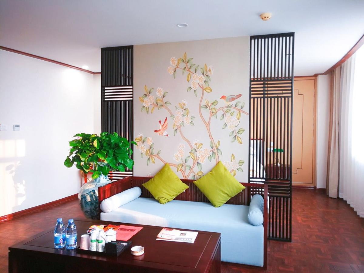 Nostalgia Hotel Near Tianjin Polar Ocean Word- Tianjin Fonte Joy World, 10 Minutes Drive Away From Tianjin Tanggu High-Speed Railway Station, Free Ice-Cream, Mineral Water, Snacks And Laundry Service, English Communication Well מראה חיצוני תמונה