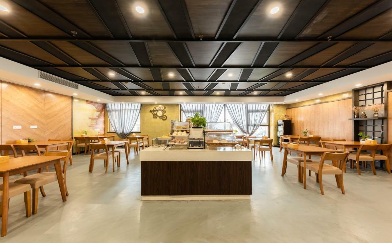 Nostalgia Hotel Near Tianjin Polar Ocean Word- Tianjin Fonte Joy World, 10 Minutes Drive Away From Tianjin Tanggu High-Speed Railway Station, Free Ice-Cream, Mineral Water, Snacks And Laundry Service, English Communication Well מראה חיצוני תמונה