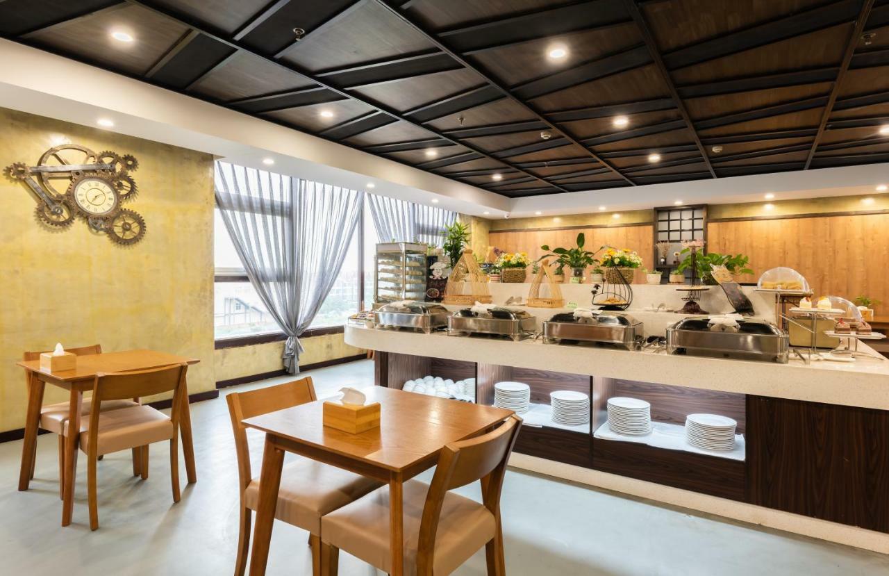 Nostalgia Hotel Near Tianjin Polar Ocean Word- Tianjin Fonte Joy World, 10 Minutes Drive Away From Tianjin Tanggu High-Speed Railway Station, Free Ice-Cream, Mineral Water, Snacks And Laundry Service, English Communication Well מראה חיצוני תמונה